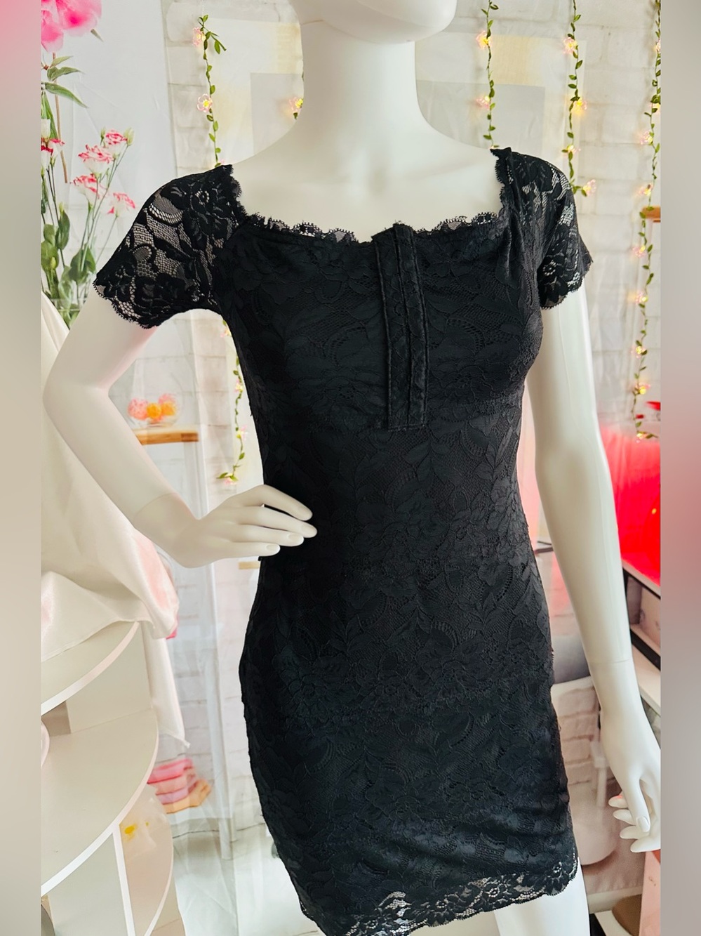 GUESS Black Floral Lace Corset Bodycon Mini Dress